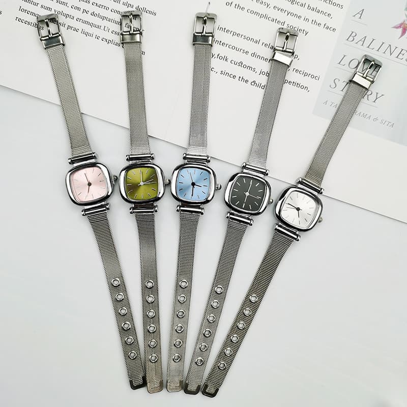 Đồng Hồ Thạch Anh Nữ Thời Trang Đơn Giản Nhỏ Tính Khí Tinh Tế Lưới Thép Không Gỉ Với Khối Nhỏ Đường