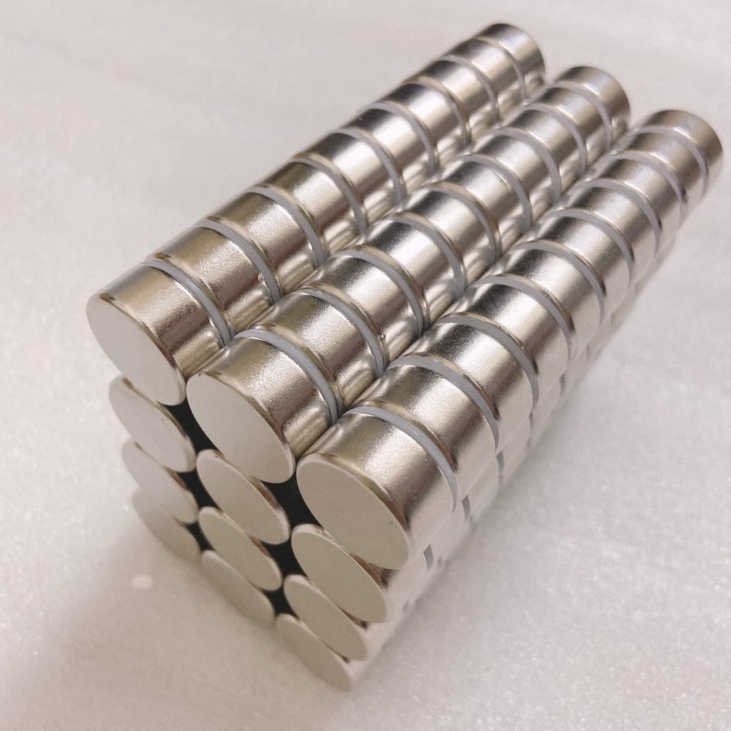 Nam châm tròn 15x10mm màu trắng , nam châm siêu hít siêu mạnh