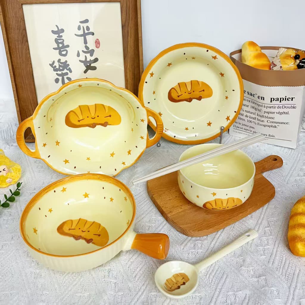 SET 6 MÓN ( Bát Tô + Bát Chuôi + Đĩa + Bát Con + Thìa Sứ + Đũa ) Hoạ Tiết Bánh Kem Vàng Xinh Xắn